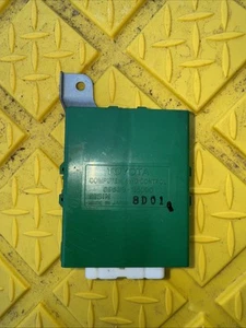 1996-1998 Toyota 4Runner Limited 4WD transfer case control module 89533-35090 - Bild 1 von 3