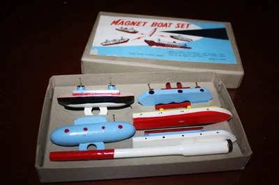 Antiguo Juego de Barco Imán - Hecho en Japón Foto 1 de 4