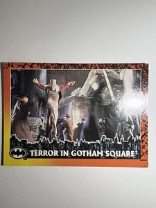 BATMAN RETURNS CARDS O-PEE-CHEE #19 terror in Gotham square - Picture 1 of 12