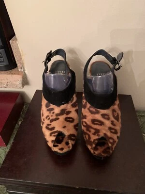 Ladies Stuart Weitzman Leopard Pony Hair Slingback Pumps 6.5 M High Heel Shoes - Image 1 of 4