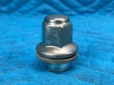 Porca de roda de liga leve Nissan Titan XD 40224-1LA2B 2016-2023 FABRICANTE DE EQUIPAMENTO ORIGINAL - Imagem 1 de 4