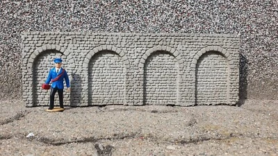 Beton Arkadenmauer klein, Spur G, Gartenbahn (13026) - Bild 1 von 4