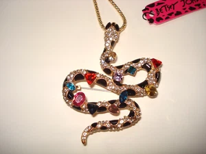 Broche/collar colgante Betsey Johnson Muti color cristal estrás serpiente - Imagen 1 de 5