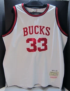 Mitchell & Ness Milwaukee Bucks #33 Kareem Abdul-Jabar Hardwood Classics Size 3X - Picture 1 of 5