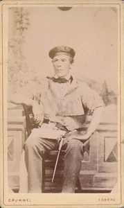 CDV Foto Antigua Carte de Visite Hombre Extraño Uniforme Ocupacional? Landau Rummel - Imagen 1 de 5