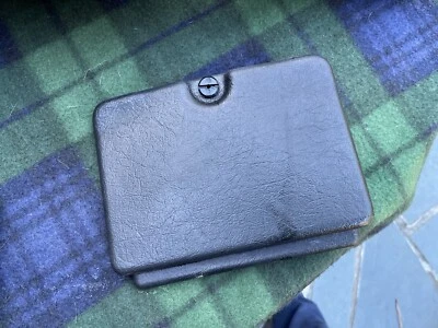 Cubierta de panel de fusibles lateral del pasajero convertible Jaguar XJS V12 puerta Foto 1 de 4