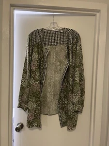 Isaac Mizrahi Live.Button Down Floral Blouse.Women’s.Sz.28.Sage Green. - Picture 1 of 3