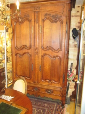 Armoire régional avec 1 tiroir et 2 porte une étagère penderie en chêne fin18ème - Photo 1/4