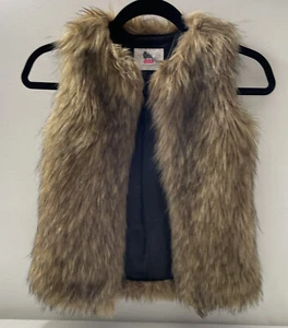 Cute Children's Place Youth Girl's Size Small 5/6 Faux Fur Open Front Vest - Picture 1 of 4
