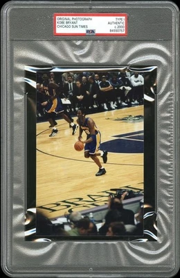 Kobe Bryant 2000 LA Lakers NBA Chi Sun Times Tipo 1 Foto Original PSA/ADN RARO Foto 1 de 2