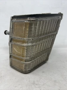 78-79 Chevrolet Monte Carlo Front Corner Signal Light GM RH Right Passenger 1979 - Foto 1 di 15