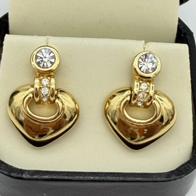 Pendientes de corazón Christian Dior de colección con pedrería de cristal tono dorado anudadores de puerta Foto 1 de 4