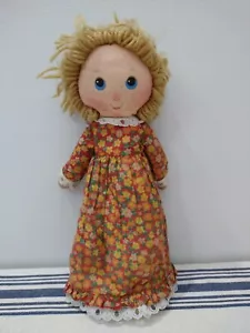 Bambola vintage anni 70 Suzy casalinga COLECO morbido vestito floreale senza cappello senza grembiule - Foto 1 di 15
