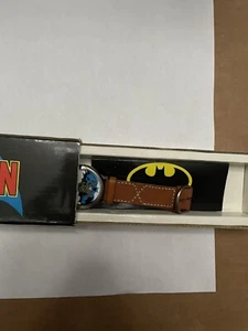 NEAR MINT VINTAGE 1989 FOSSIL BATMAN WATCH W ORIGINAL BOX Dick Giordano Face Art - Picture 1 of 9