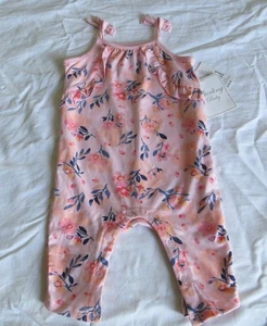 Sterling Baby rosa Mädchen Einteiler Strampler Größe 9 Monate Neu mit Etikett - Bild 1 von 3