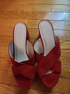 Barneys New York Red Suede Block Heel Crisscross Strap  Platform Sz 10 Sandal  - Picture 1 of 7