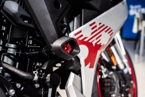 EVOTECH PARATELAIO TAMPONI AMMORTIZZATI SUZUKI GSX-8R 2024 - Imagen 1 de 6