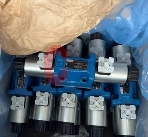 One rexroth solenoid valve 4WE10L51/HG24N9K4/M R901391161 New - Picture 1 of 1