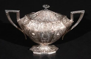 Barbour Silverplate Lidded Sugar Bowl Chased Shells, Scrolls, & Cherubs #3176 - Picture 1 of 6