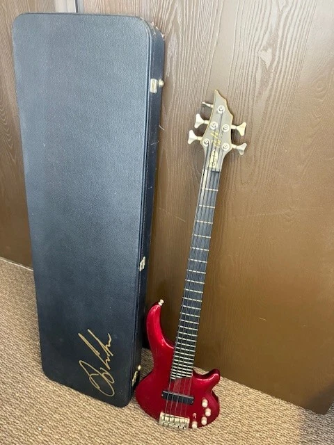 Bajo CORT Greg Curbow 5 Cuerdas Ecualizador Electrónica Activa Gran Respuesta Diseño Raro Foto 1 de 4