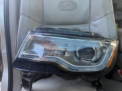 Faro HID lateral del conductor Jeep Grand Cherokee 2013-2016 Foto 1 de 4
