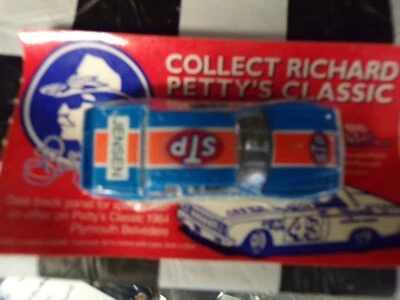 NIB Revell WISK Detergente Promo Auto 1964 Pontiac #43 Richard Petty STP 1/64 - Immagine 1 di 4