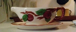 Franciscan Apple Sauce Boat Gravy Post 1984 Wedgewood Production Near Mint Item! - Picture 1 of 7