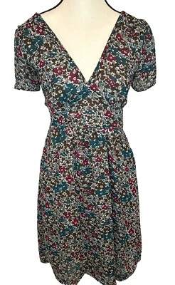 H&M Women’s Dark FLORAL Short Sleeve Lined Knee Length Polyester Dress Sz 4 - Image 1 of 4