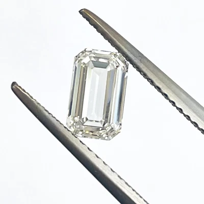 GIA Certified Natural Diamond Long Emerald Cut 1.00 Ct Colorless For Jewlery - Image 1 of 4