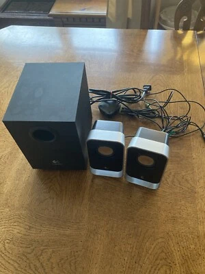 Logitech Altoparlanti doppi con bassi (modello LS21) - Immagine 1 di 4