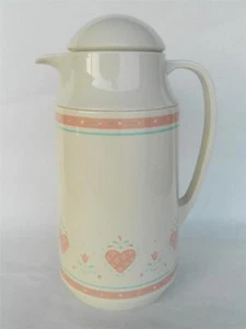 ❤️ NEW Corelle FOREVER YOURS Pink Hearts 1-Qt Thermal SERVING CARAFE Coffee Tea - Picture 1 of 7