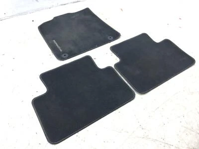 2015-2022 PORSCHE MACAN CARPET FLOOR MAT SET 3 BLACK W/RHODIUM SILVER STITCHING Foto 1 de 4