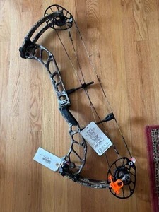 PSE EVO XF30 E2 Camo Archery Bow Draw weight: 80 Draw length: 27.5-31.5 - Picture 1 of 4