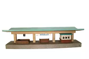 AC4307: Alte Kibri Ho / 00 Spur Holz Station 'Wildbach' Plateau - Bild 1 von 5