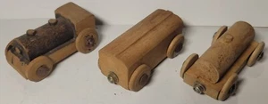 Lot Of 3 Toy Wooden Train Cars (B-2) - Picture 1 of 7