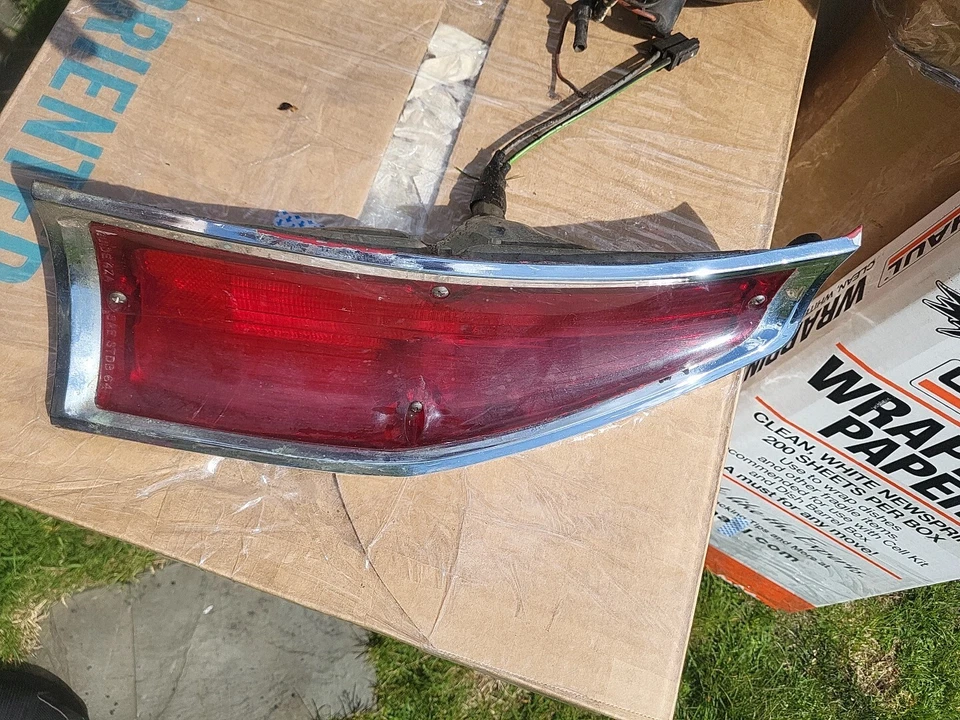 1964 BUICK SPORT WAGON AUTO 5955065 LH TAIL LIGHT Lens BEZEL+ HOUSING Oem - Image 1 of 4