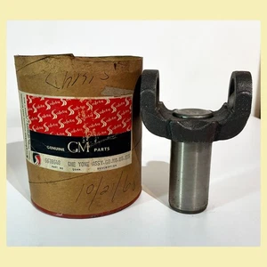Vintage GM FRONT SHAFT 16 SPLINE REAR SLIP YOKE 5678648 w/ Can for PONTIAC CARS - Picture 1 of 9