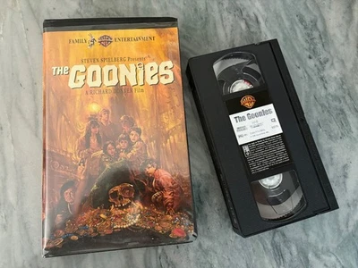 The Goonies 1985 VHS - 1994 - Clamshell - Spielberg - excellent condition - fun! Foto 1 de 2