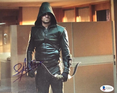Stephen Amell signed autogrphed 8x10 photo Arrow BECKETT AUTHENTICATED Cover