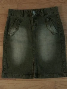 Daisy Fuentes Moda Smoke Wash Denim Skirt EUC Size 4 Knee Length - Picture 1 of 3