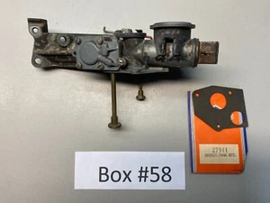 Vintage Briggs and Stratton carburetor 296242 (Box 58). - Picture 1 of 2