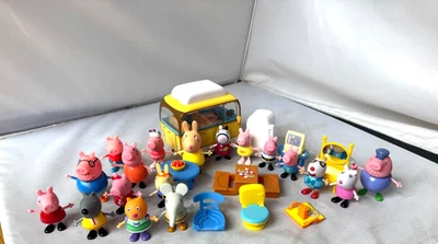 Gran Lote Figura Amigos y Familia Peppa Pig Pequeña Cámper, Muebles, etc Limpio Foto 1 de 4