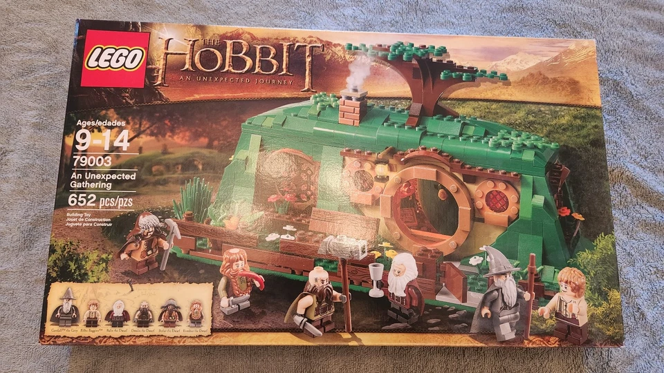 RARE LEGO 79003 ~ An Unexpected Gathering ~ 100% Complete w/ Box, Manual RETIRED - Image 1 of 4