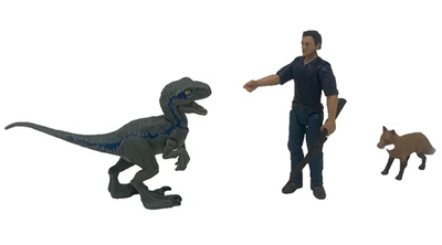 Figuras de acción completas Owen Velociraptor Beta Jurassic World Dominion Foto 1 de 2