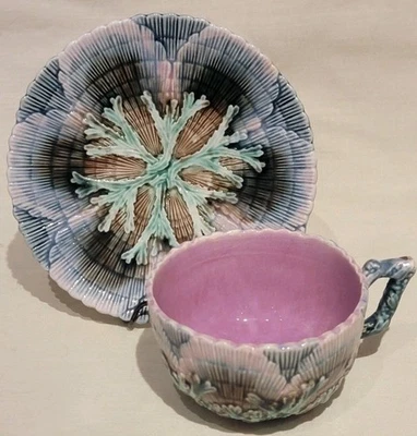 Antigua taza y platillo de mayólica GSH Griffen Smith Hill de la década de 1880 concha y algas Foto 1 de 4