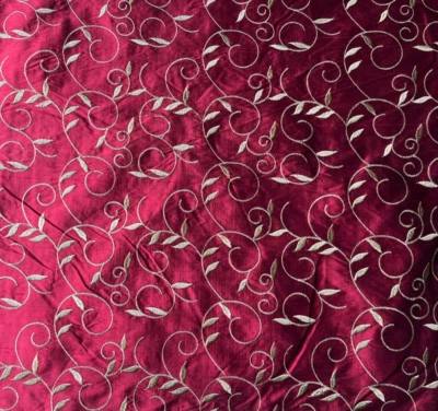 Kravet 24637 19 Fabric Remnant 24"x24" - Image 1 of 3