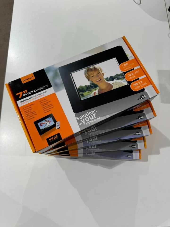 Fünf mal den 7" Photo Agent - Digitaler Fotorahmen - Bild 1 von 4