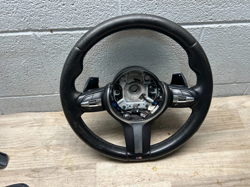 BMW 330I 440I F30 F36 OEM  SPORT LEATHER STEERING WHEEL BLACK PADDLE SHIFT - Image 1 of 4