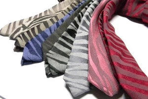 CRAVATTA UOMO ZEBRATA SETA VISC STILE SAFARI NOVITA CRAVATTE SLIM ANIMAL FANTASY - Picture 1 of 10