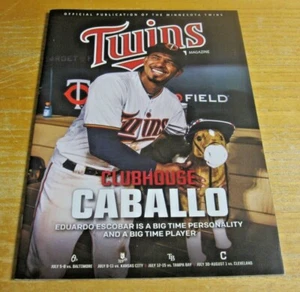 Revista Minnesota Twins 2018 revista MLB béisbol Eduardo Escobar cubierta - Imagen 1 de 3